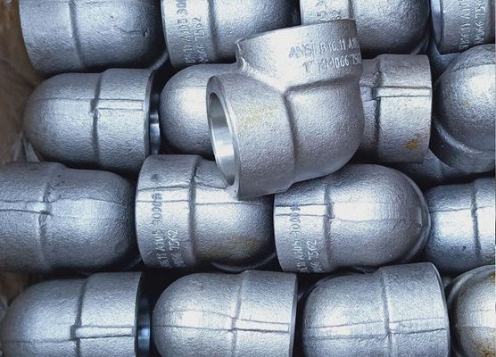 ASME B16.11 A105の肘通された造られた鋼鉄付属品を溶接するソケット3000のLbsの