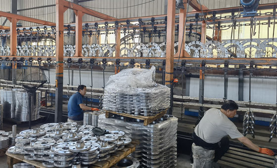 1500AブラインドWNのGOSTのフランジPN40 PN63の炭素鋼のステンレス製の黄色いオイルへの15A