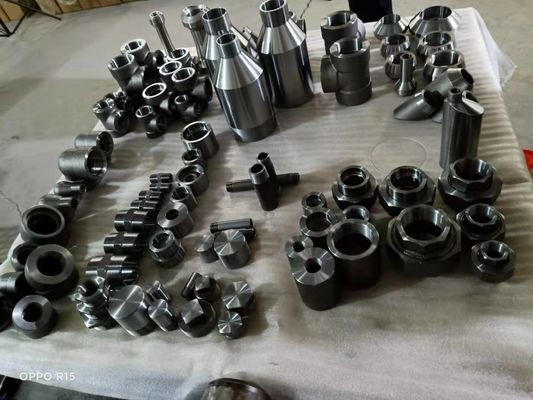3000lbs 6000lbsはASME B16.11のソケットの溶接の管付属品に合うFrogedに通した