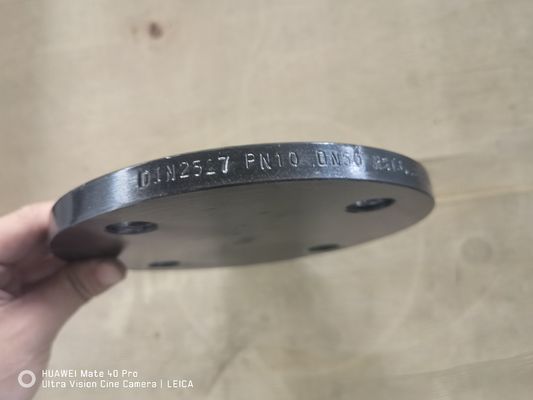 EN1092-1ブランク フランジTYPE05 DIN2527 PN16 DN200は炭素鋼P250GH P245GHを造った